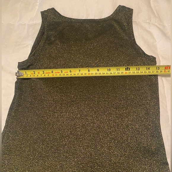 Brand unknown see photo for measurements medium sized women’s elastane tank top - Picture 6 of 7